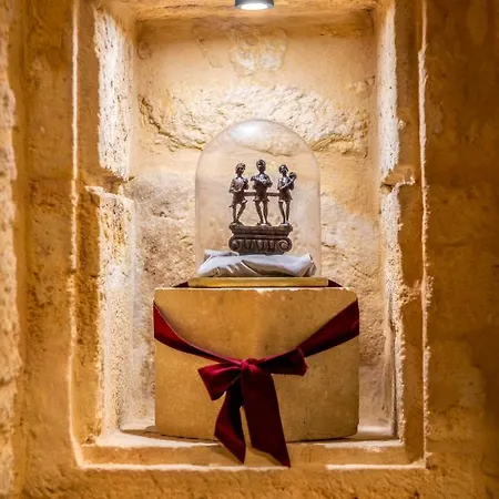 Hameau Du Chateau De Giverzac, Luxueuses *
