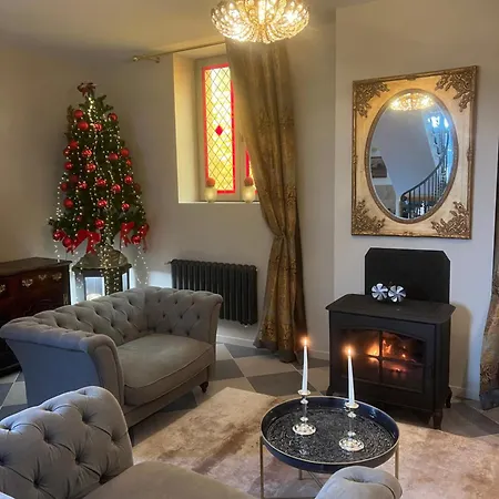 Hameau Du Chateau De Giverzac, Luxueuses *